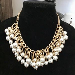 Faux pearl statement necklace